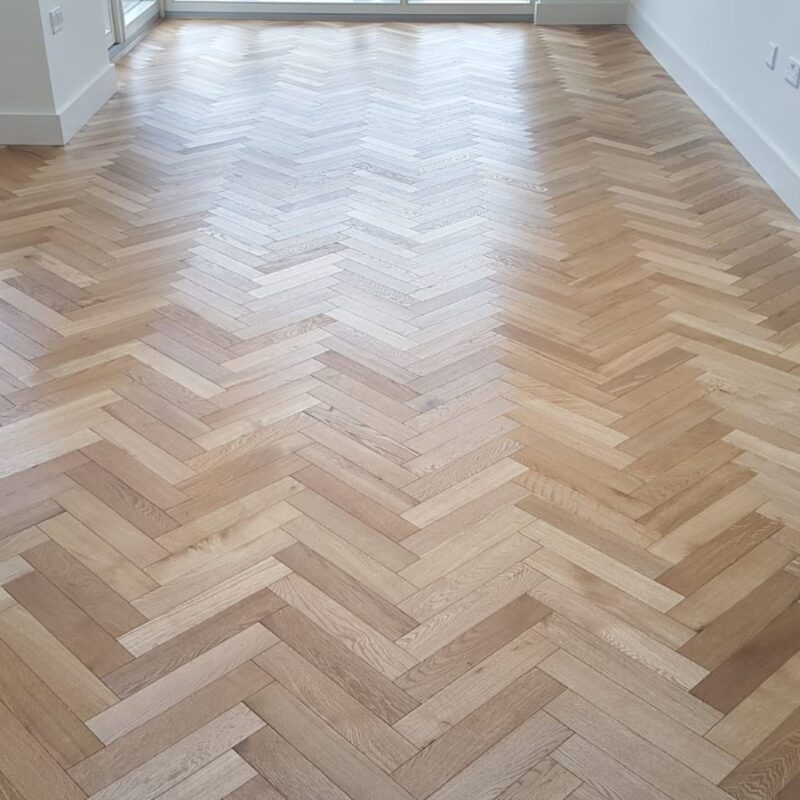 Upton Oak Herringbone